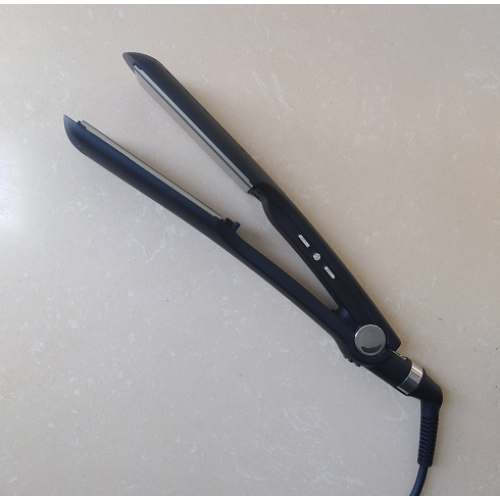 High End LCD Display Titanium Hair Straightener