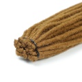 27 Faux Locs für klassische Schutzfrisur
