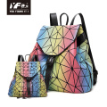 Moda holográfica holográfica de impermeabilidad personalizada Geométrica Rainbow PU Cuero al aire libre Niños impermeables mochila al aire libre T