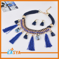 Conjunto de jóias marca colar pingente azul