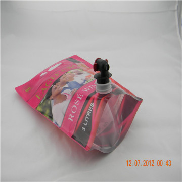 Plastic-nozzle for juice spout-bag with butterfly-valve