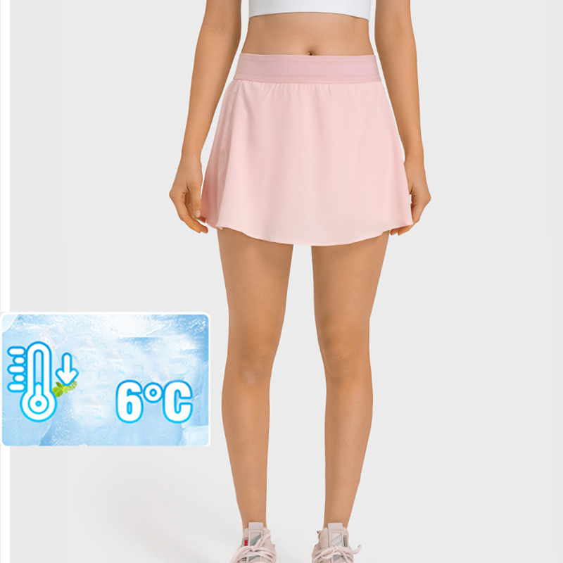 Vattenkyld tjej golf shorts kjol