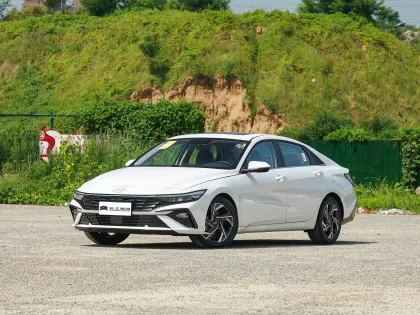 Hyundai Elantra 1.5L sedan car
