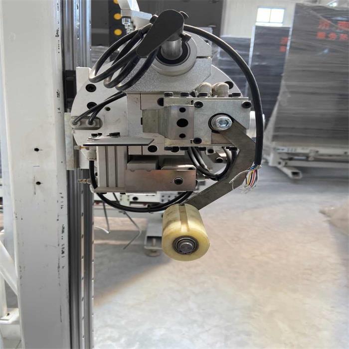 auto sealing robot1