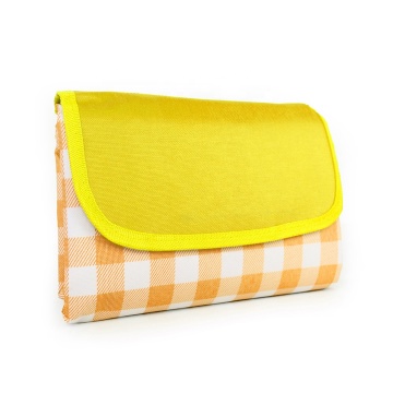 Hot Selling Outdoor Camping Picnic Folding PP Woven Plastic Beach Mat OEM