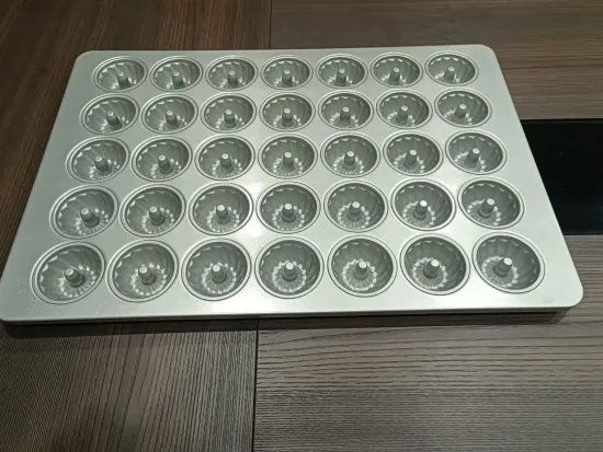 Rk Bakeware China Glazed Full Size 18*26 Inch 35 Compartment Mini Fluted Tube Cake Pans