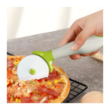 Cutter de pizza en céramique pliable Middia avec poignée PP