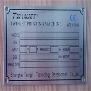 Placa de identificación de acero inoxidable bien hecha