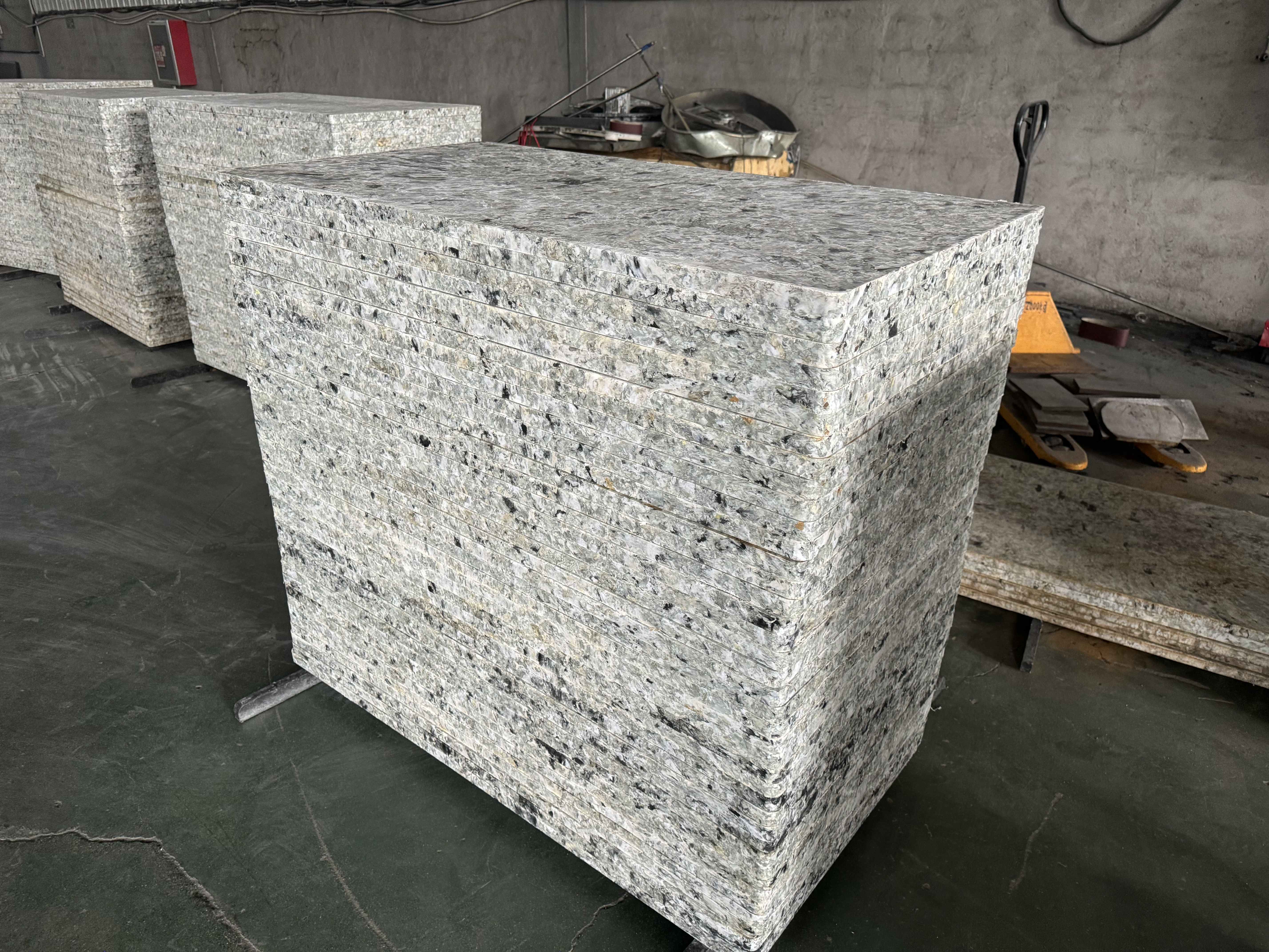 Прочные поддоны из стекловолокна для длительного использования