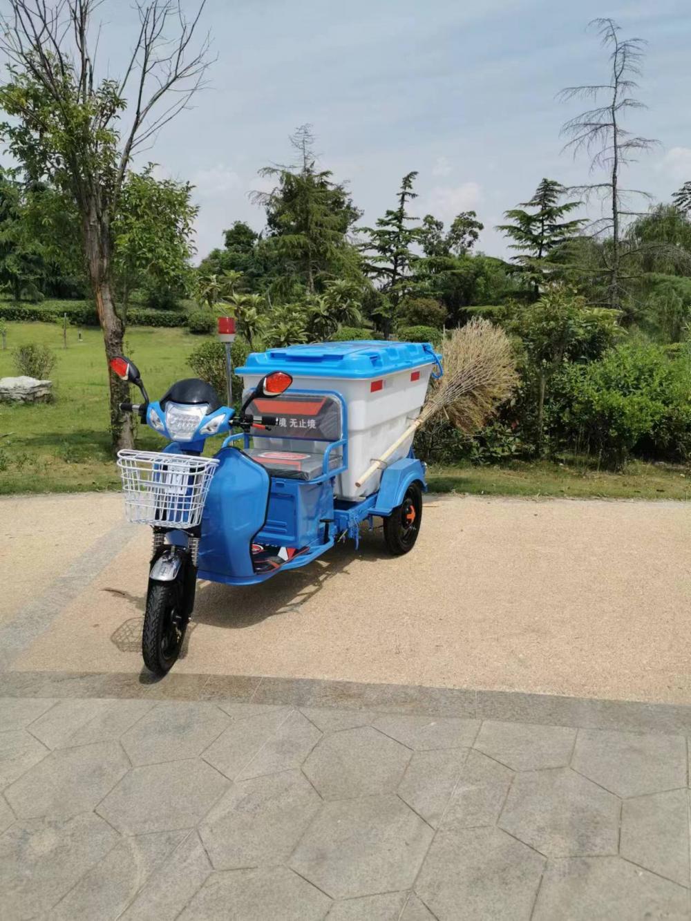 Electric Sanitation Vehicle Town street