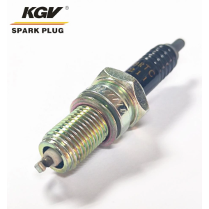 Platinum motorcycle spark plug with good heat dissipation