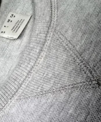 Men's pullover sweatshirt without hood