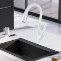 Nowoczesny 3-funkcyjny opryskiwacz Matte White Kitchen Faucet Tap