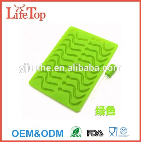 Amazon hot sale silicone gummy bear worm mold