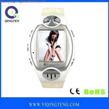 the latest Touch screen watch mobile with camera 2