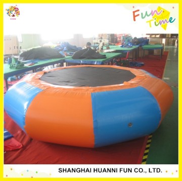 2015 cheap and newest water park water trampoline price