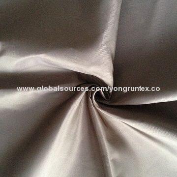 Fake Memory Twill Fabric, 3/1 Twill, 75D x 75D Yarn Counts, Weighs 115gsm