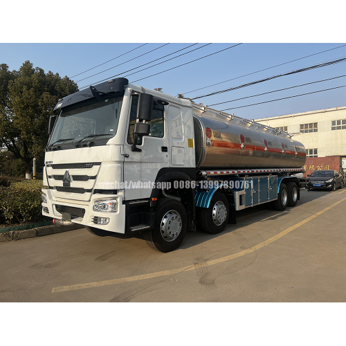 Sinotruck de 12 ruedas 30,000litres Vehículo de distribución de combustible refinado