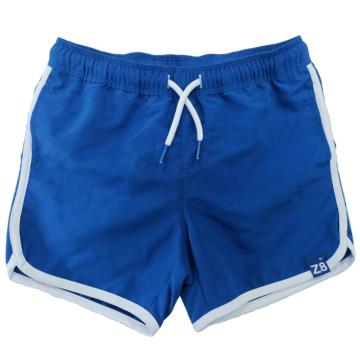 Pantaloncini da spiaggia del ragazzo bianco blu