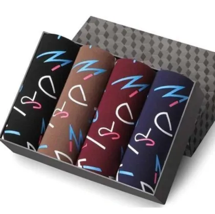 Comfortable Seamless Mid-Waist Boxer Briefs for Men