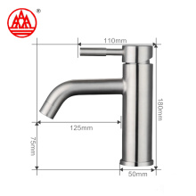 Grifo de pared Fregadero de cocina Fregadero de acero inoxidable Grifos de cocina Grifo de agua fría de una manija con manguera flexible 360