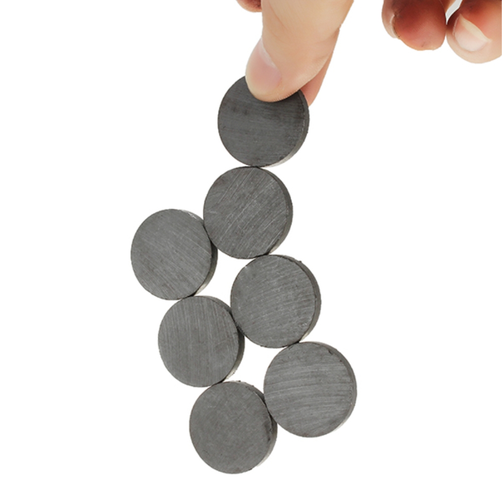 Ceramic ferrite disk magnet