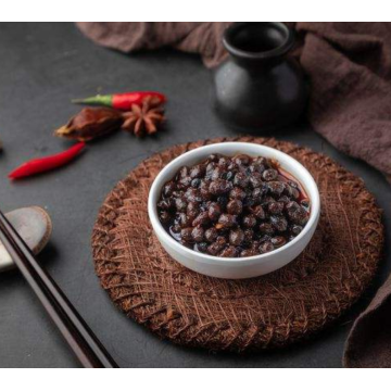 Frijoles negros nutritivos salados