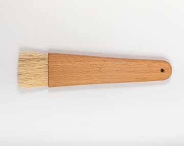 wood handle pastry brush with natural bristle