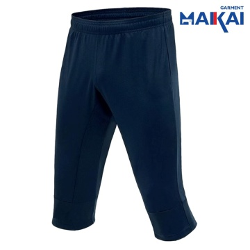 Lightweight 3/4 Sports Shorts for Active Men