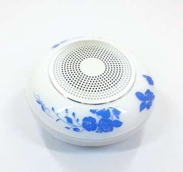 Blue and White Porcelain Bluetooth Speaker
