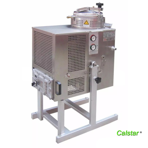 Methylene chloride recycling machine