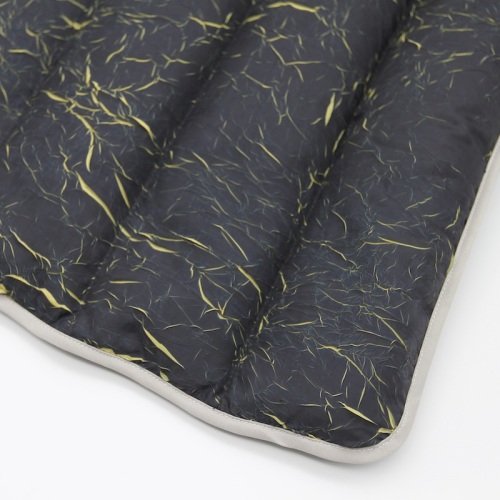 Tissu de polyester 100% en baisse pour vêtements