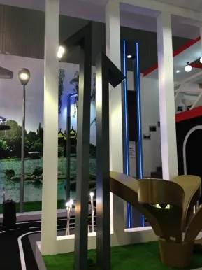 Back To Back LED Garden Light