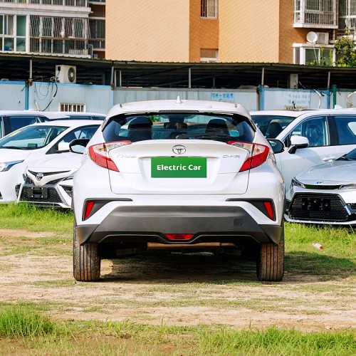 Small 5-seater SUV Toyota C-HR