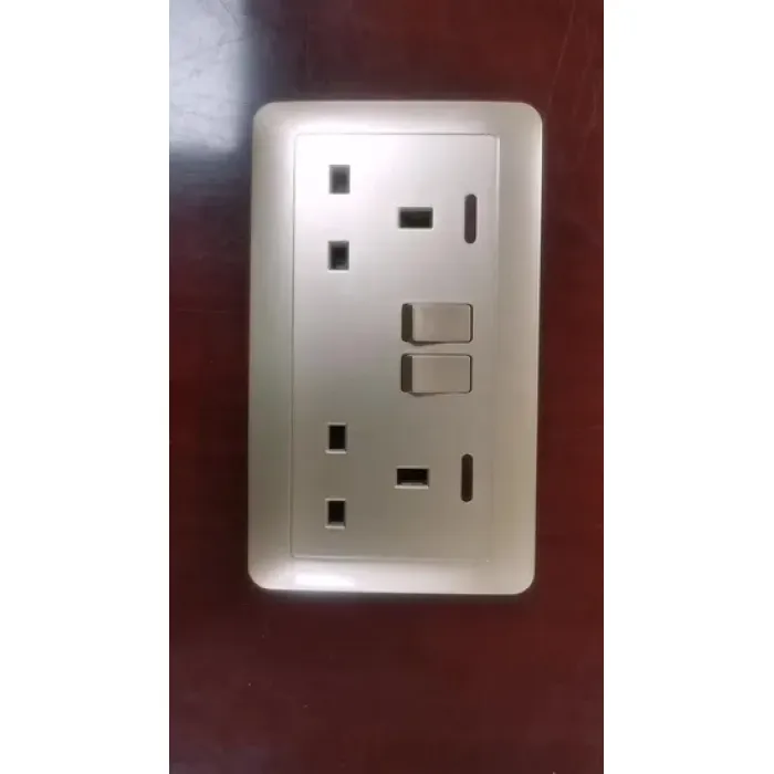 Soket Inggris Terpasang Flush UK1010