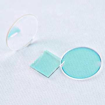 Foglio filtro IRUV da 800nm: dettagli e approfondimenti su questo componente ottico
