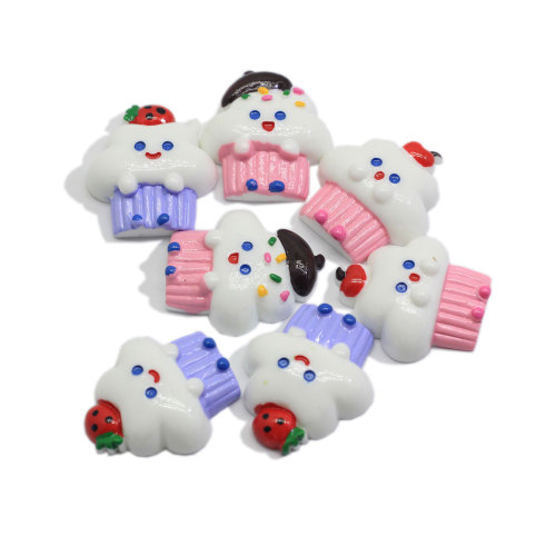 Kawaii Cartoon Happy Cupcake Resina Flatback Cabochon Bella Frutta Cono Gelato Slime Charms Per La Decorazione Del Centro Dell&#39;arco Dei Capelli