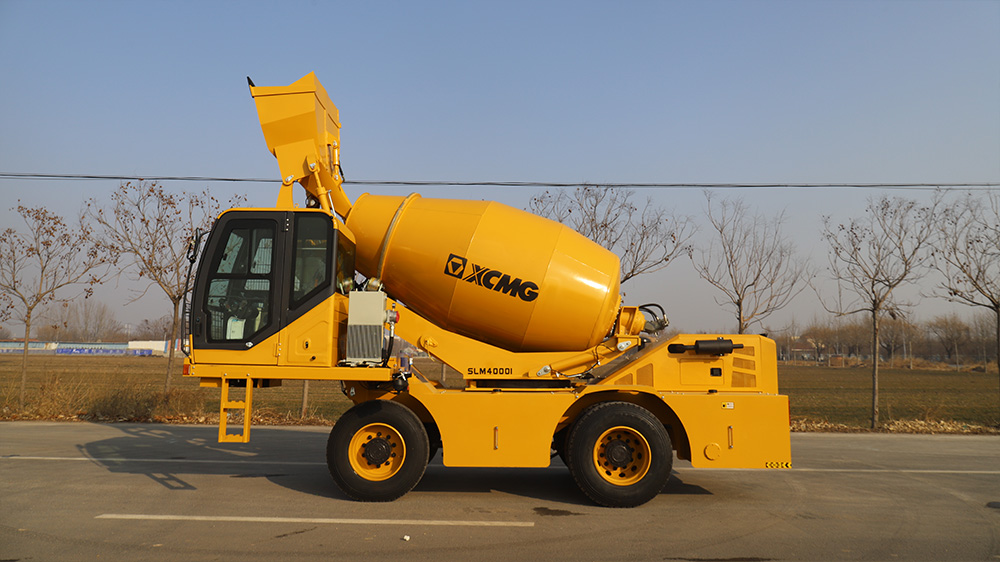 self-loading-concrete-mixer-machine