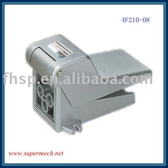 4F210-08 5 port pneumatic foot pedal valve with lock