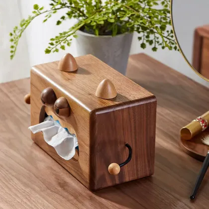 Walnut cartoon tissue box