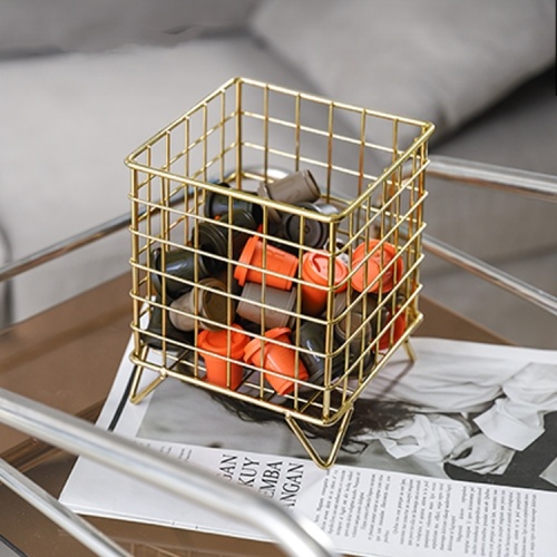 Wire mesh capsule storage basket