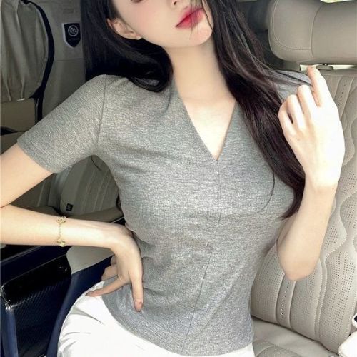 Women's V-Neck T-Shirt Slim Fit