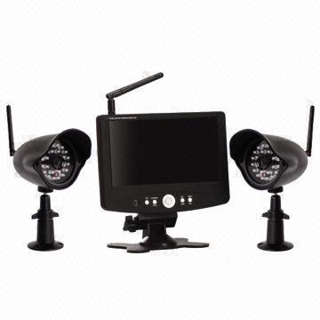 7-inch Wireless LCD/DVR Combo Security System with 2 Pieces Plastic Cameras