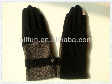 Houndstooth Gloves