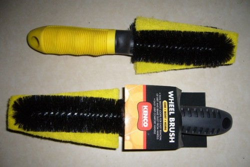 car wheel cleaning brush