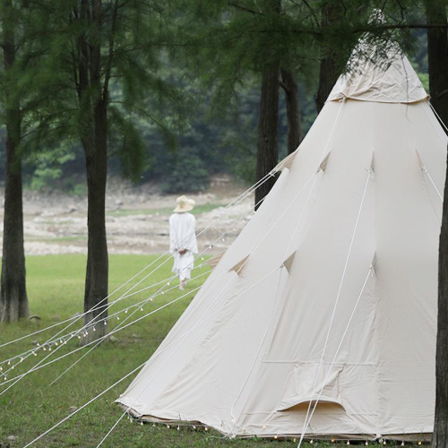 The Great White Bear Pyramid Cotton Tent