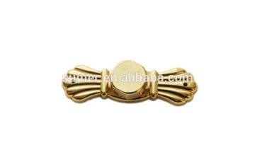 Thumbscrew for coffin lid