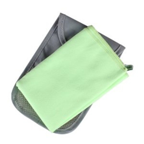 Serviette en microfibre de sport avec logo en relief, daim