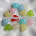 Encantos de perlas de corazón translúcido de plástico acrílico de 15 * 18 mm