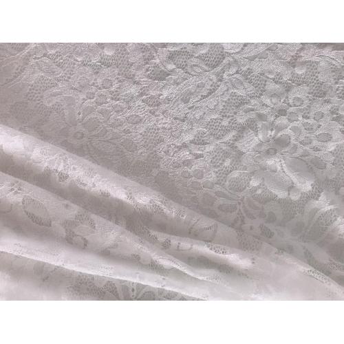 White Scallopped Edge Spets